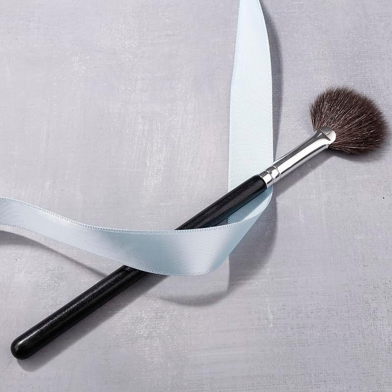 IPRESTA Fan Brush Professional Blush Brush Soft Vegan Synthetic Makeup Brush for Face Highlighter Applicator Eyeshadow Brush - Image 2
